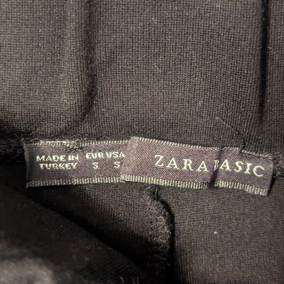 Zara Black dressy leggings with faux leather pockets, zipper detailing - Picture 4 of 4